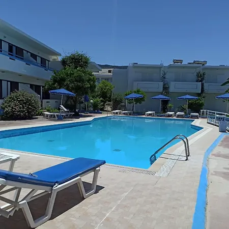 Kosinmyheart 11 & Studio10 Aparthotel 4*